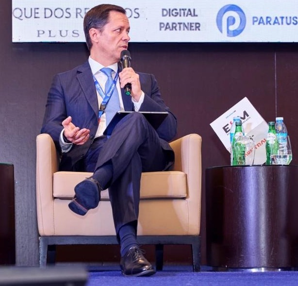 Actual modelo de negócio da banca em Angola pode não ser sustentável, avisa CEO do Standard Bank