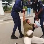 POLÍCIA NACIONAL VOLTA A REPRIMIR MANIFESTAÇÃO DE TRABALHADORAS DA EMPRESA PÚBLICA DE CALÇADOS E UNIFORMES DAS FAA