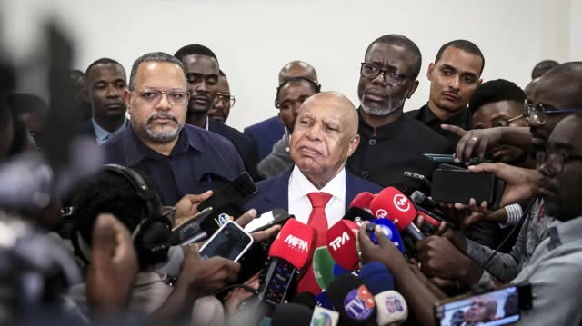 Higino Carneiro contesta nulidade da candidatura e apresenta reclamação