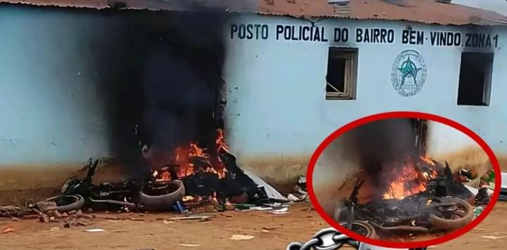População incendeia posto policial no bairro Bem-Vindo, no Uíge