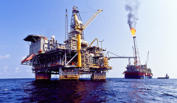 Angola produz 31,33 milhões de barris de petróleo e 30,22 milhões levantamentos em Julho