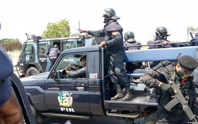 SE A GESTÃO DE JOÃO LOURENÇO NÃO FOSSE CRIMINOSA  ANGOLA NAO TERIA POLICIAS GATUNOS,ASSASSINOS E TAO CRIMINOSOS QUANTOS ELE E OUTROS