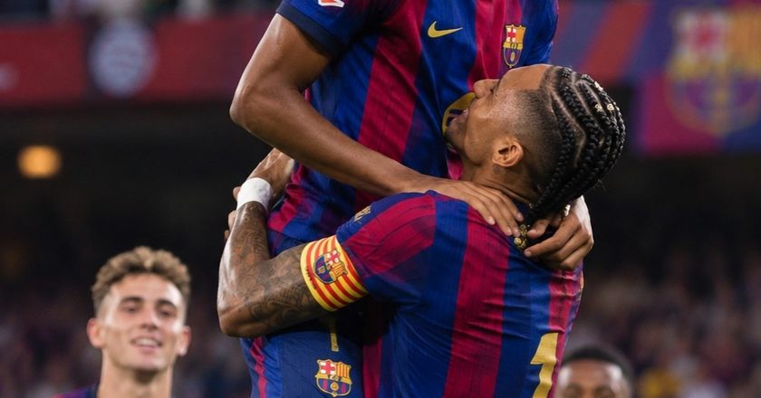 Barcelona vence Sevilla por 3-1 com hat-trick de Raphinha e mantém série perfeita na La Liga