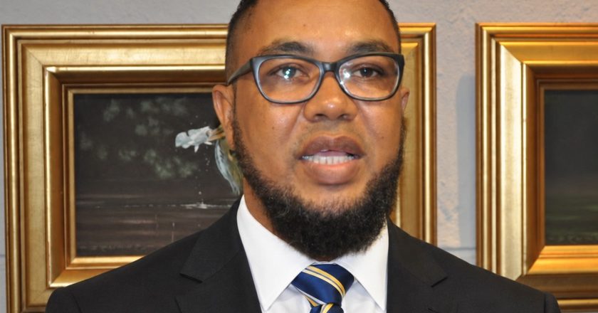 O presidente do Partido Angolano Renovador do Estado (PARE), Fernando Martins, conhecido como “O Patriota”, afirmou que a organização política continua firme no processo de legalização, iniciado há cerca de dez anos.