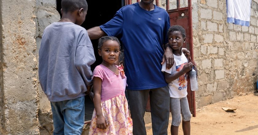 Famílias estão menos pessimistas face à evolução da economia, mas confiança continua em baixo