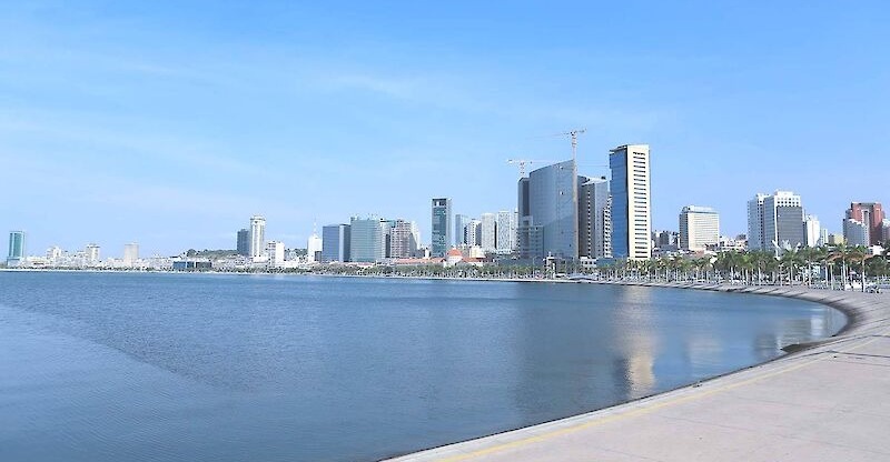 Governo reforça monitorização ambiental da Baía de Luanda