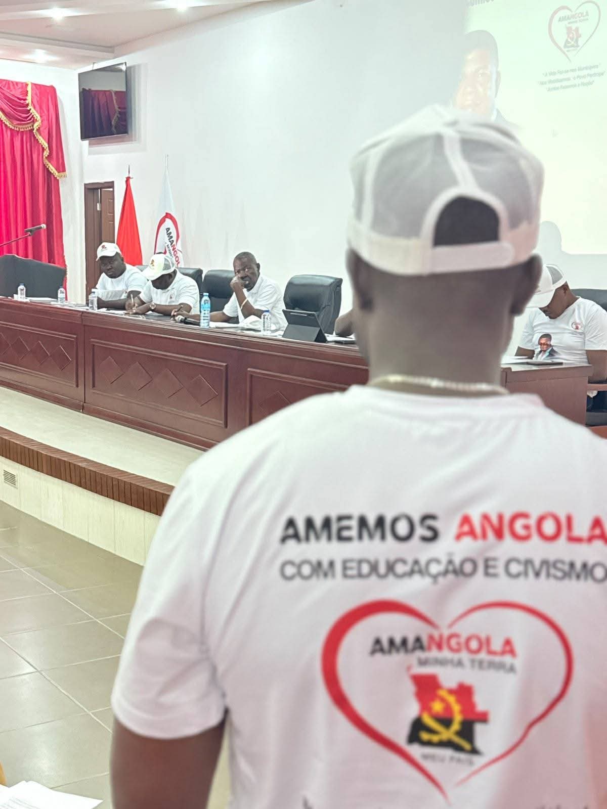 AMANGOLA de Job Capapinha procura reforçar imagem através do empreendedorismo, mas passado político do antigo governador levanta questões de credibilidade
