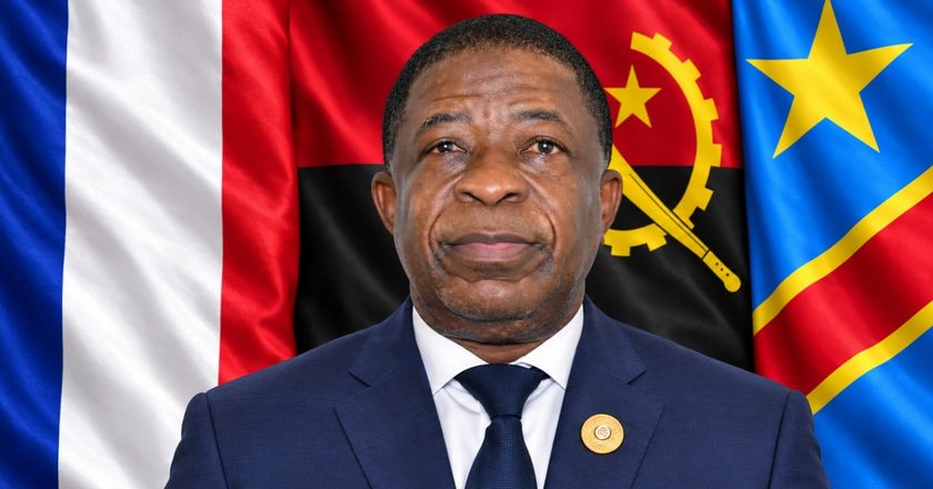 As Três Nacionalidades de Paulo Pombolo o secretario geral do MPLA