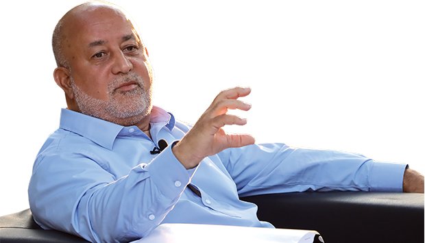 Governador rejeita acusações de favorecimento à sua construtora Omatapalo